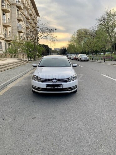 Volkswagen Passat 2013, 155,000 km - 1.8 л - Bakı