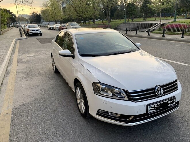 Volkswagen Passat 2013, 155,000 km - 1.8 л - Bakı