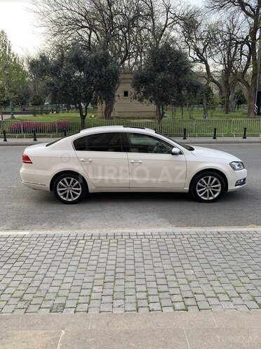 Volkswagen Passat 2013, 155,000 km - 1.8 л - Bakı