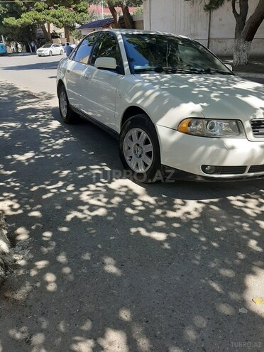 Audi A4 2001, 174,000 km - 1.5 l - Bakı