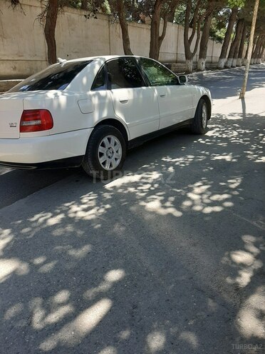 Audi A4 2001, 174,000 km - 1.5 l - Bakı