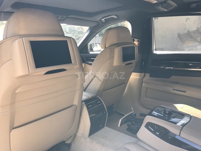BMW 750 2009, 278,000 km - 4.4 л - Bakı