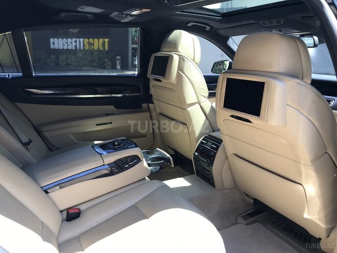 BMW 750 2009, 278,000 km - 4.4 л - Bakı