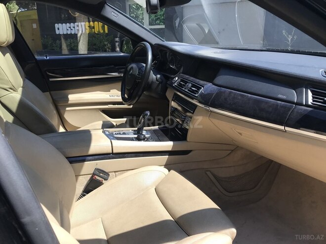 BMW 750 2009, 278,000 km - 4.4 л - Bakı