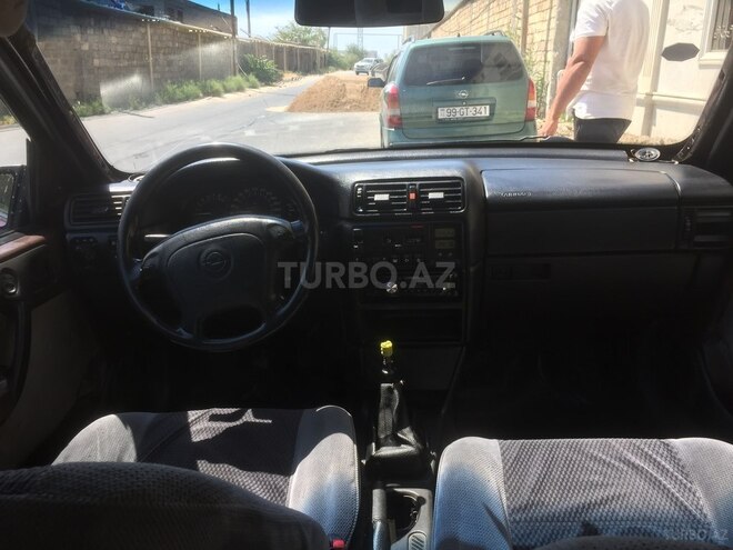 Opel Vectra 1995, 231,510 km - 2.0 л - Bakı