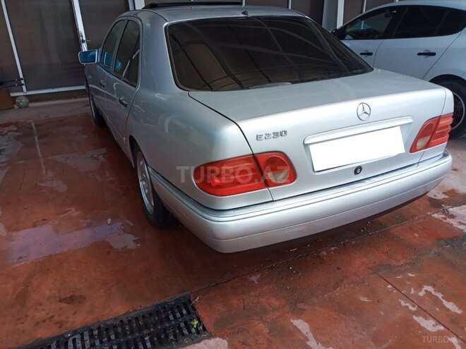 Mercedes E 230 1996, 412,000 km - 2.3 l - Bakı