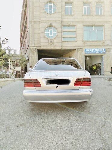 Mercedes E 220 1999, 365,000 km - 2.2 l - Bakı