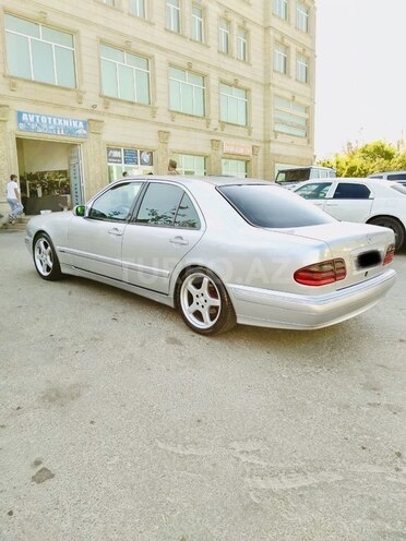 Mercedes E 220 1999, 365,000 km - 2.2 l - Bakı