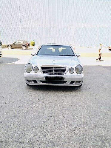 Mercedes E 220 1999, 365,000 km - 2.2 l - Bakı