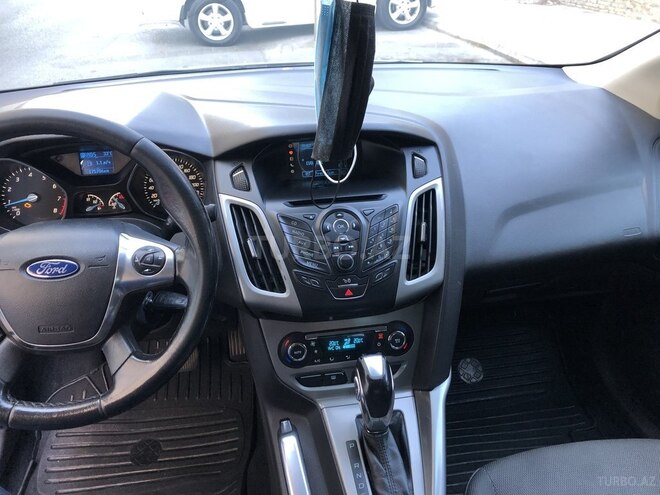 Ford Focus 2013, 175,000 km - 1.6 л - Bakı