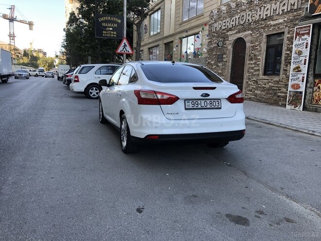 Ford Focus 2013, 175,000 km - 1.6 л - Bakı