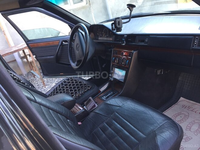 Mercedes E 220 1994, 533,000 km - 2.2 l - Goranboy