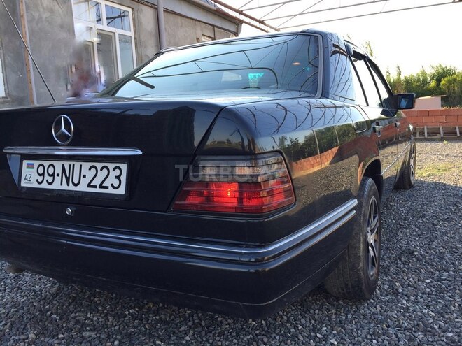 Mercedes E 220 1994, 533,000 km - 2.2 l - Goranboy
