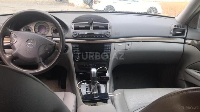 Mercedes E 270 2002, 214,086 km - 2.7 l - Bakı