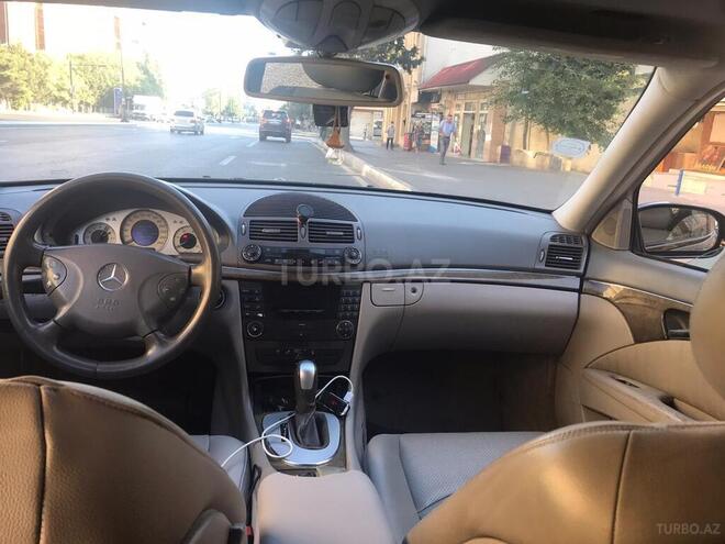 Mercedes E 270 2002, 214,086 km - 2.7 l - Bakı