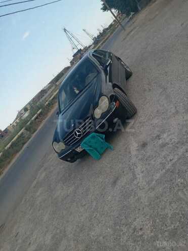 Mercedes C 240 2001, 250,000 km - 2.4 л - Bakı
