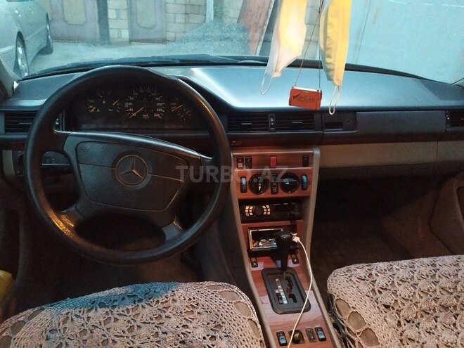 Mercedes E 200 1992, 230,000 km - 2.0 l - Saatlı