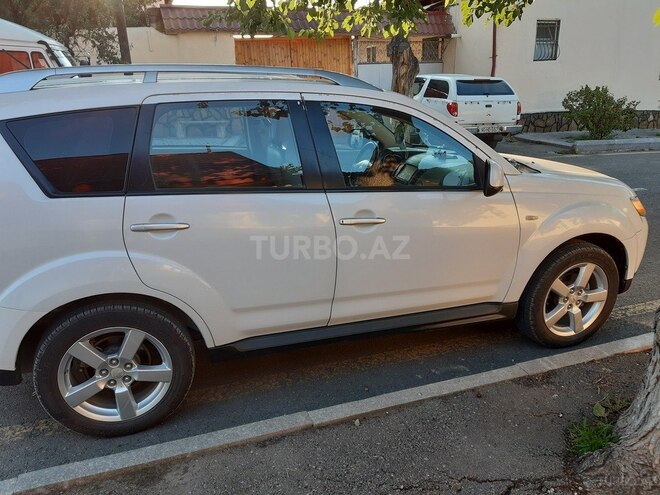 Mitsubishi Outlander 2008, 253,000 km - 3.0 l - Gəncə