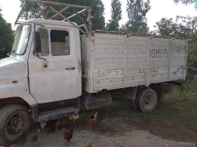 ZIL 5301 1998, 300,000 km - 4.0 л - Salyan