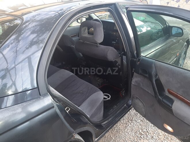 Opel Omega 1996, 300,000 km - 2.0 l - Bakı