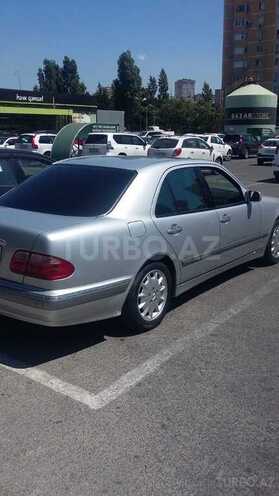Mercedes E 240 2000, 254,000 km - 2.4 l - Bakı