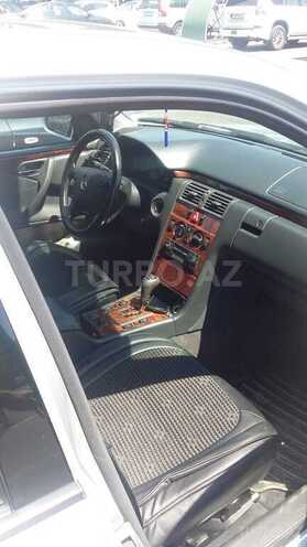 Mercedes E 240 2000, 254,000 km - 2.4 l - Bakı