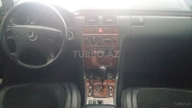 Mercedes E 240 2000, 254,000 km - 2.4 l - Bakı