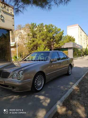 Mercedes E 240 2000, 349,350 km - 2.6 л - Sumqayıt