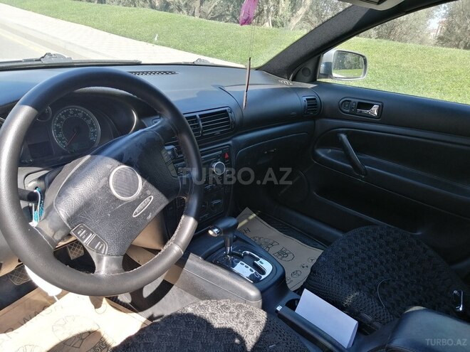 Volkswagen Passat 2003, 285,000 km - 1.8 l - Bakı