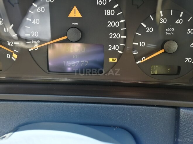 Mercedes E 240 2000, 158,777 km - 2.4 л - Bakı
