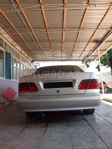 Mercedes E 240 1999, 320,108 km - 2.4 l - Gəncə