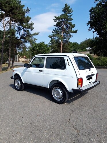 LADA (VAZ) Niva 2015, 87,000 km - 1.7 l - Quba