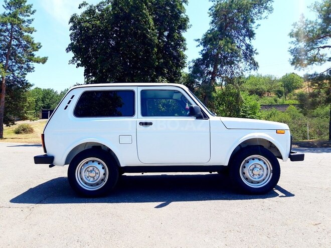 LADA (VAZ) Niva 2015, 87,000 km - 1.7 l - Quba