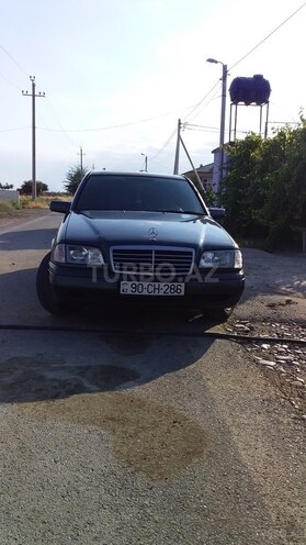 Mercedes C 180 1995, 260,000 km - 1.8 л - Füzuli