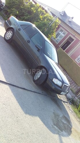 Mercedes C 180 1995, 260,000 km - 1.8 л - Füzuli