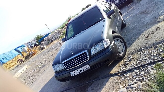 Mercedes C 180 1995, 260,000 km - 1.8 л - Füzuli