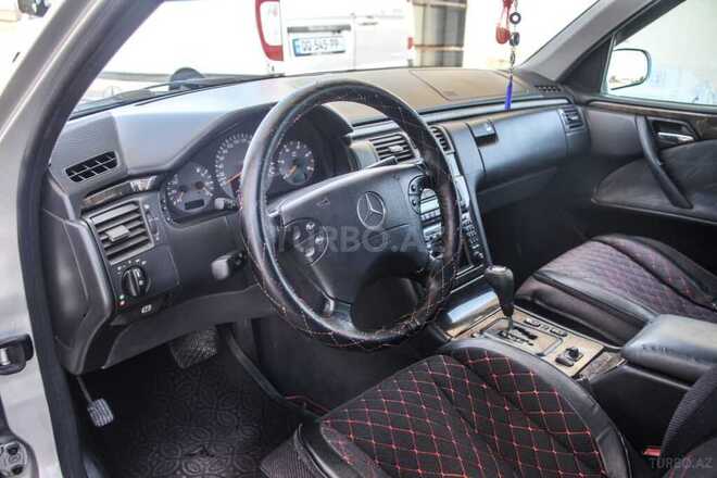Mercedes E 270 2000, 388,000 km - 2.7 l - Bakı