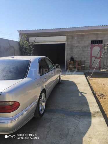 Mercedes E 270 2001, 262,000 km - 2.7 l - Bakı