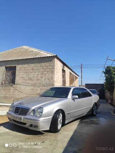 Mercedes E 270 2001, 262,000 km - 2.7 l - Bakı