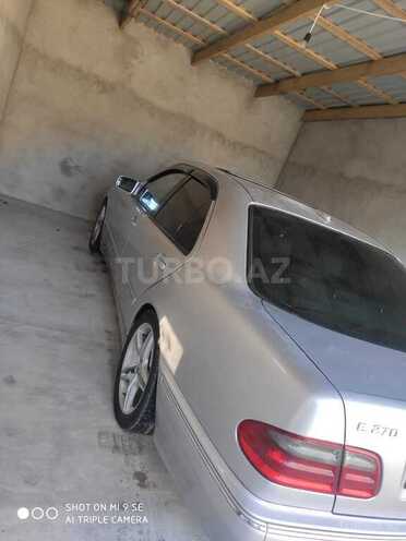 Mercedes E 270 2001, 262,000 km - 2.7 l - Bakı