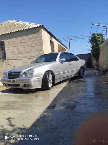 Mercedes E 270 2001, 262,000 km - 2.7 l - Bakı