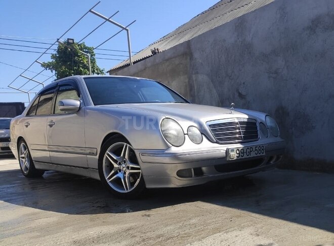 Mercedes E 270 2001, 262,000 km - 2.7 l - Bakı