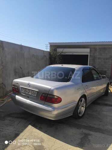 Mercedes E 270 2001, 262,000 km - 2.7 l - Bakı