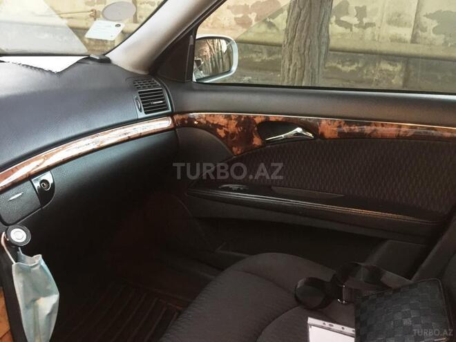 Mercedes E 270 2002, 282,279 km - 2.7 l - Bakı
