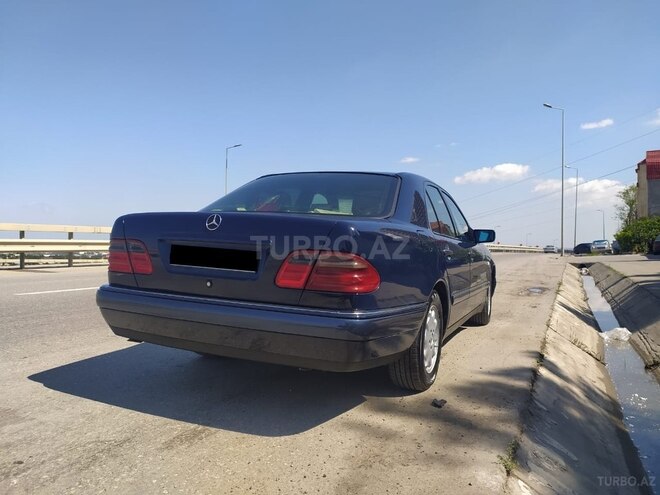 Mercedes E 200 1997, 201,321 km - 2.0 l - Bakı