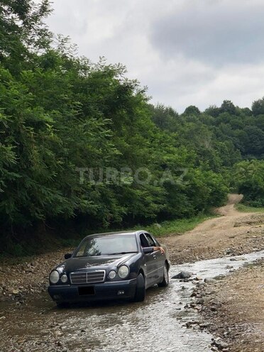 Mercedes E 200 1997, 201,321 km - 2.0 l - Bakı