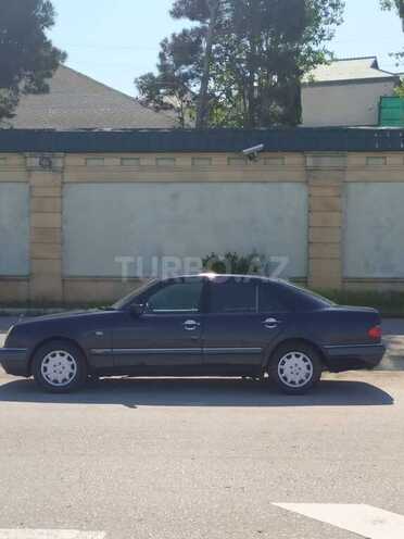 Mercedes E 200 1997, 201,321 km - 2.0 l - Bakı
