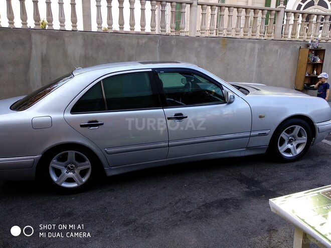 Mercedes E 290 1997, 528,000 km - 2.9 l - Bakı