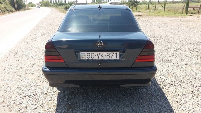Mercedes C 220 1998, 270,000 km - 2.2 л - Sabirabad