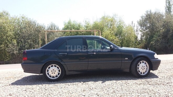 Mercedes C 220 1998, 270,000 km - 2.2 л - Sabirabad